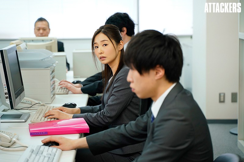 ADN-305 – Ngentot Sama Bos Wanita, Enaaak Banget – Iroha Natsume Screenshot 1